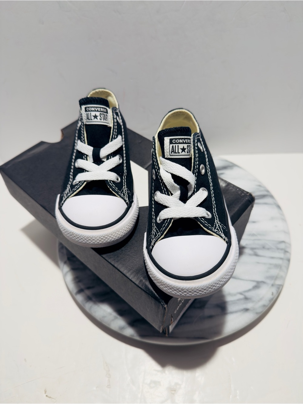 Converse Chuck Taylor All Star Black Low Top Infant Size 9 New In Box - Picture 3 of 7